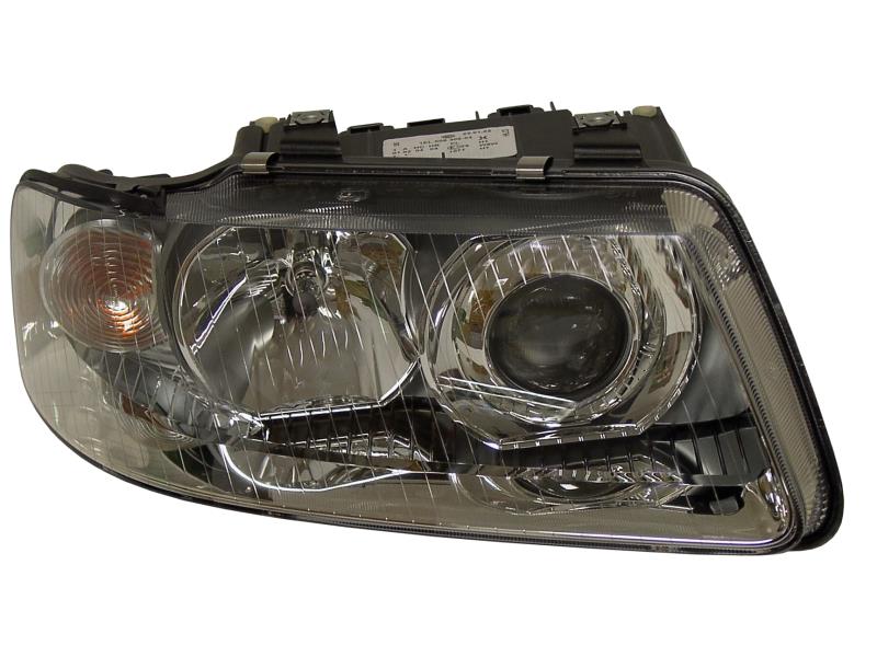 AUDI A3 (8L1) Jobb oldali fényszóró H1/H7 10/00-